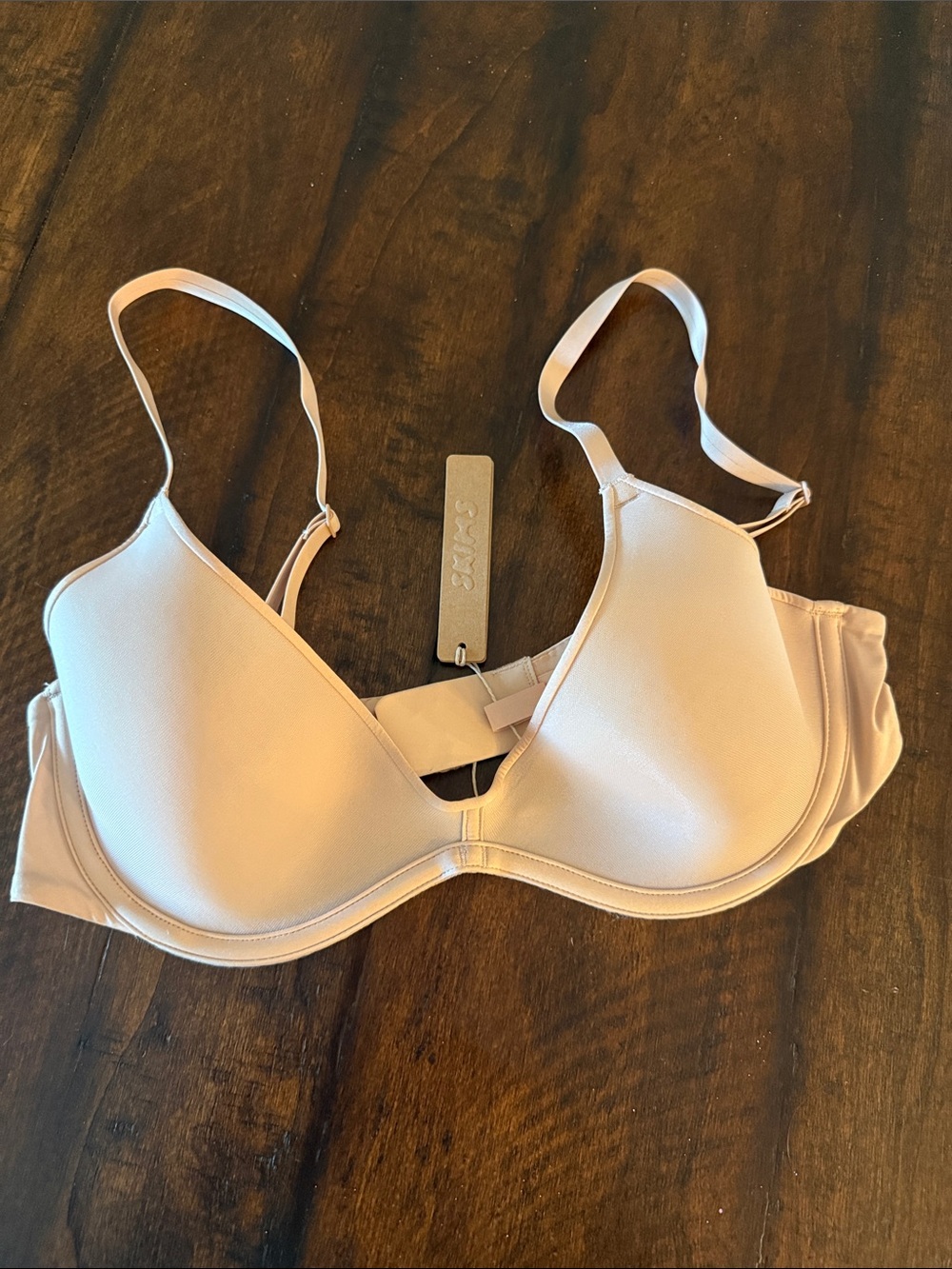 Skims weightless scoop bra